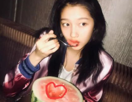 娱乐吃瓜酱关晓彤,娱乐圈的“吃瓜酱”，揭秘明星背后的故事